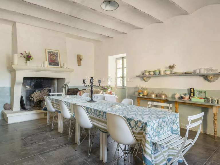 Propriété Uzès - 11 chambres - 550m²