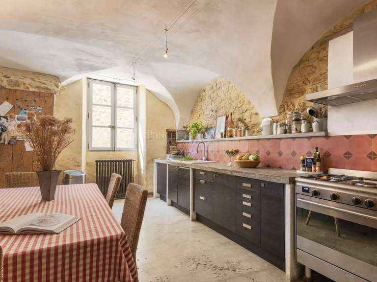 Propriété Uzès - 11 chambres - 550m²