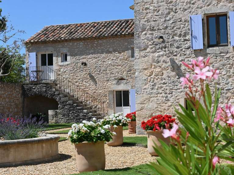 Propriété Uzès - 8 chambres - 900m²