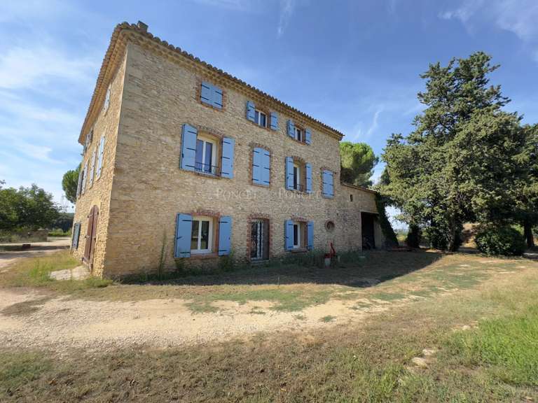 Propriété Uzès - 4 chambres - 900m²