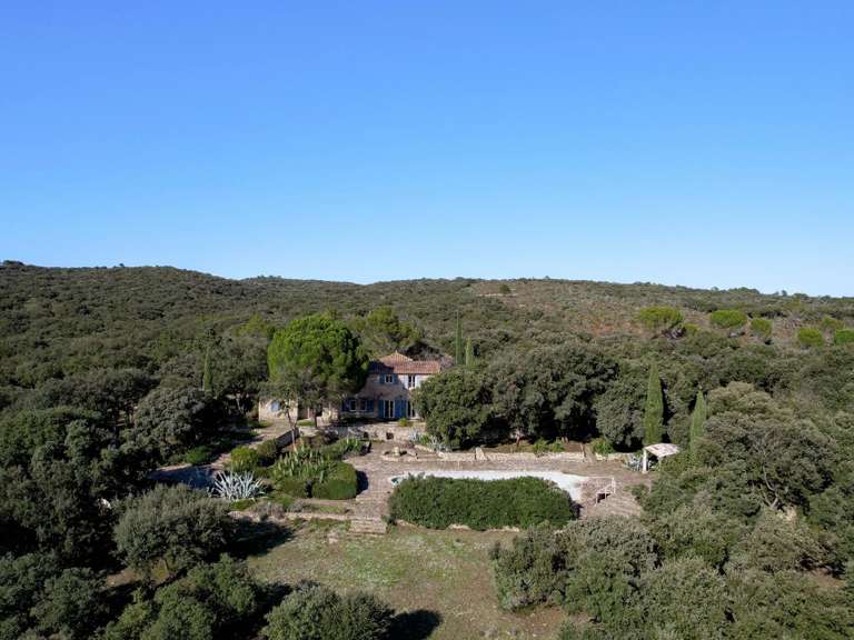 Propriété Uzès - 8 chambres - 468m²