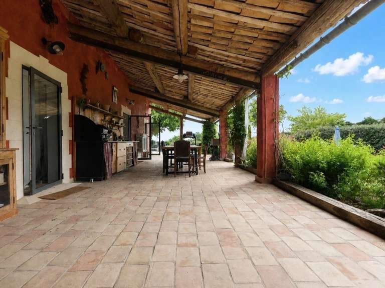 Propriété Uzès - 5 chambres - 233m²