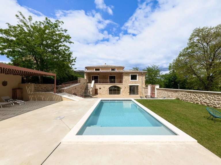 Propriété Uzès - 5 chambres - 302m²