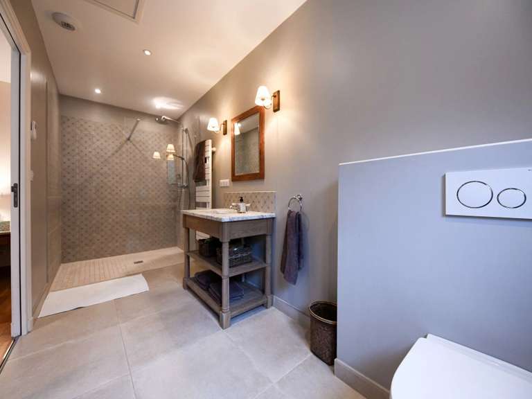 Propriété Uzès - 5 chambres - 412m²