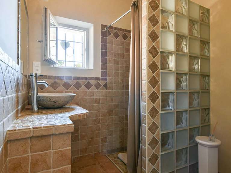 Propriété Uzès - 5 chambres - 305m²