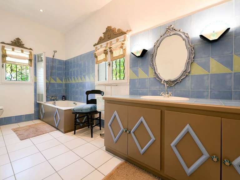 Propriété Uzès - 4 chambres - 318m²