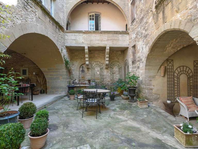 Propriété Uzès - 7 chambres - 530m²