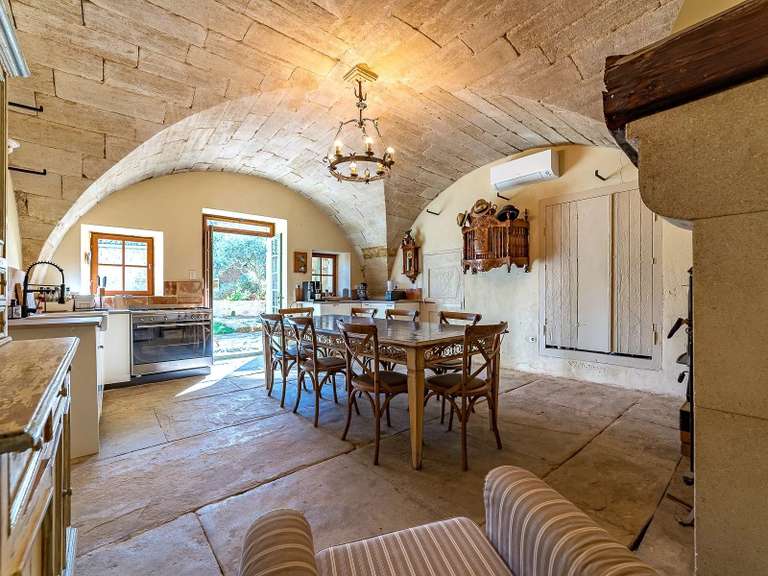 Propriété Uzès - 6 chambres - 527m²