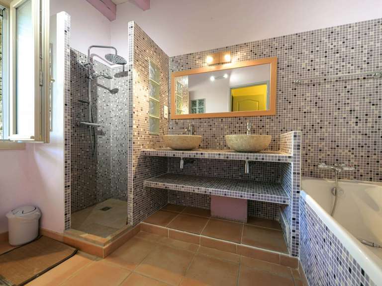 Propriété Uzès - 8 chambres - 385m²