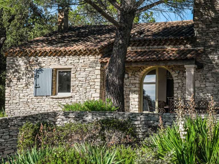 Propriété Uzès - 8 chambres - 385m²