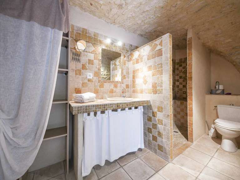Propriété Uzès - 15 chambres - 767m²