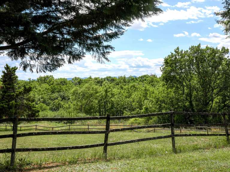 Propriété Uzès - 15 chambres - 767m²