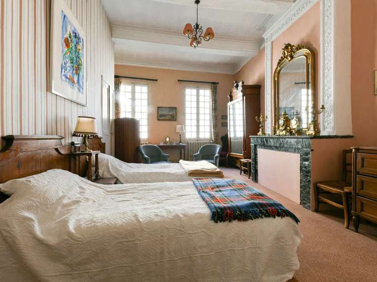 Propriété Uzès - 9 chambres - 1035m²