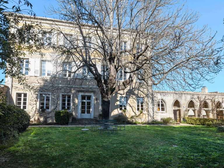 Propriété Uzès - 9 chambres - 996m²