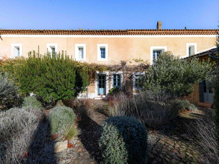 Propriété Uzès - 25 chambres - 1695m²