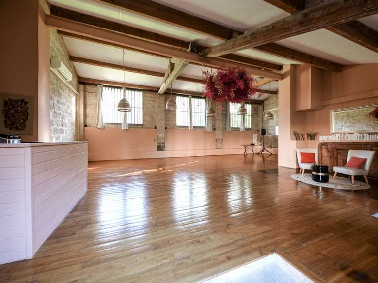 Propriété Uzès - 25 chambres - 1695m²