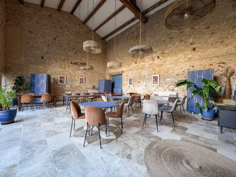 Propriété Uzès - 25 chambres - 1695m²