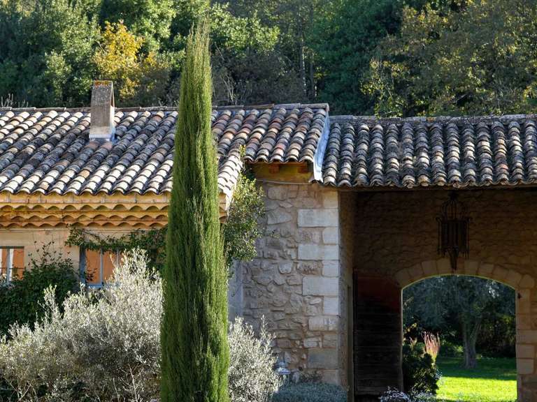 Propriété Uzès - 25 chambres - 1695m²