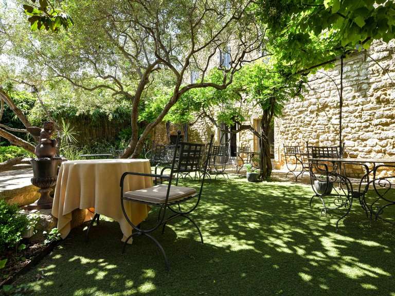 Propriété Uzès - 14 chambres - 922m²