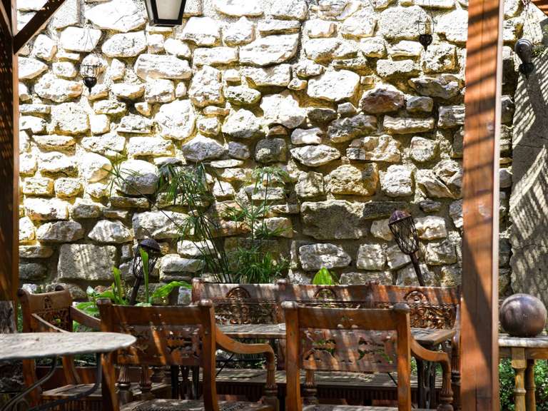 Propriété Uzès - 14 chambres - 922m²