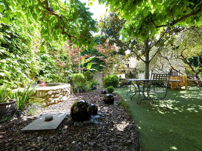 Propriété Uzès - 14 chambres - 922m²