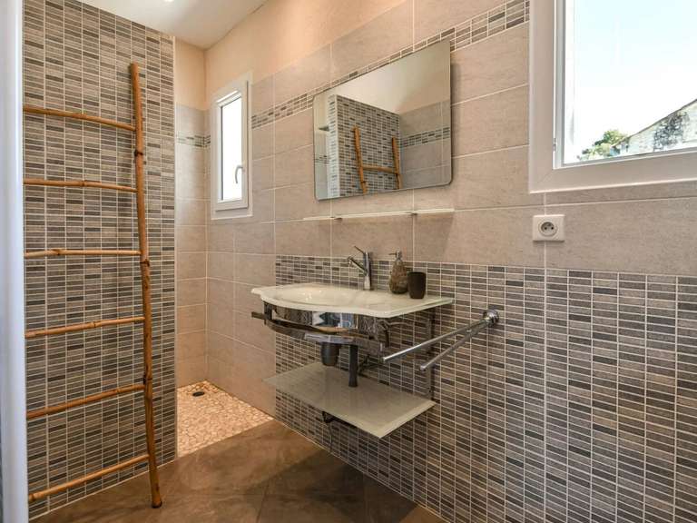 Propriété Uzès - 4 chambres - 199m²