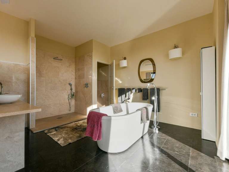 Propriété Uzès - 5 chambres - 479m²