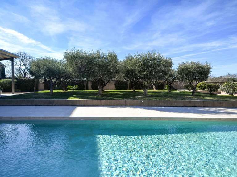 Propriété Uzès - 5 chambres - 479m²