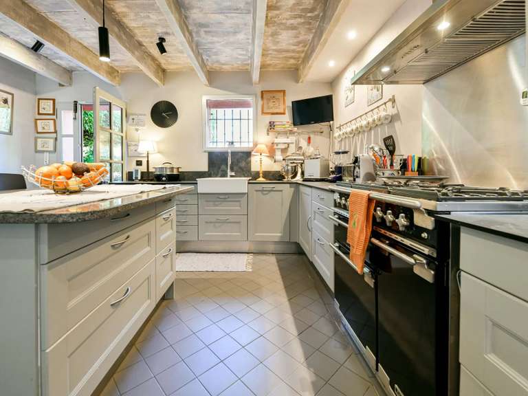 Propriété Uzès - 4 chambres - 284m²