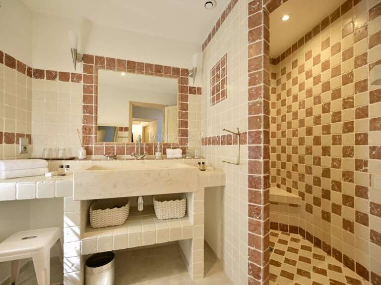 Property Uzès - 6 bedrooms - 363m²