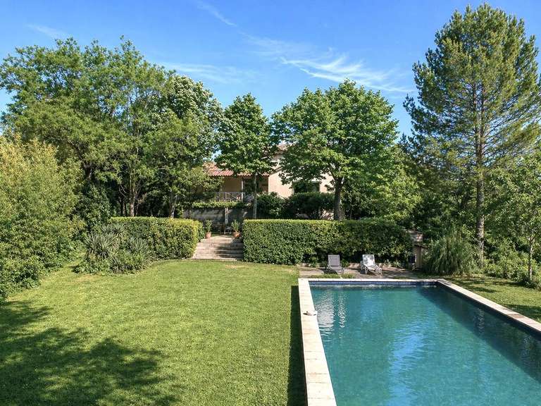 Propriété Uzès - 5 chambres - 246m²