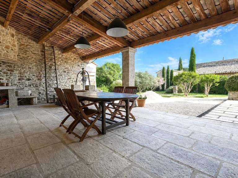 Propriété Uzès - 8 chambres - 560m²