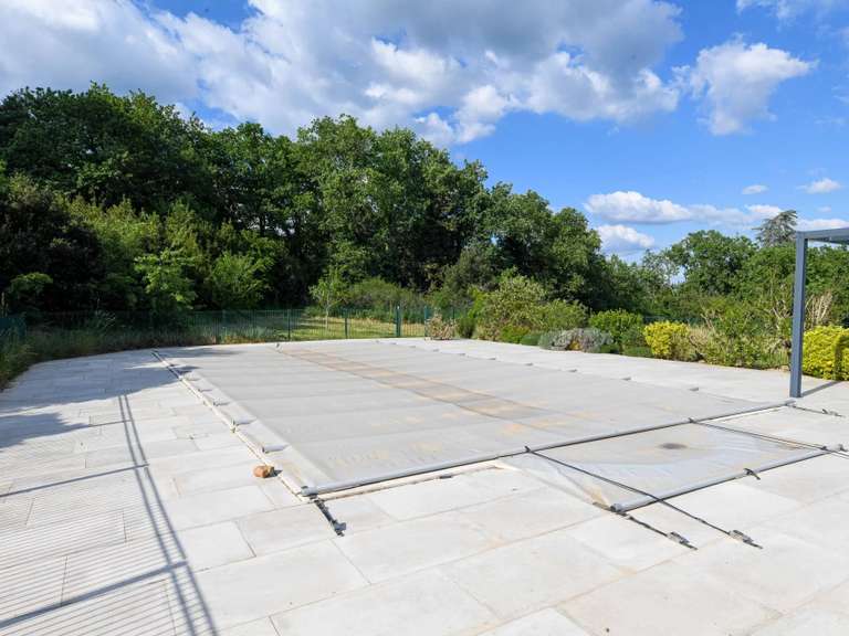 Propriété Uzès - 8 chambres - 560m²