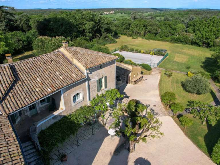 Propriété Uzès - 8 chambres - 560m²