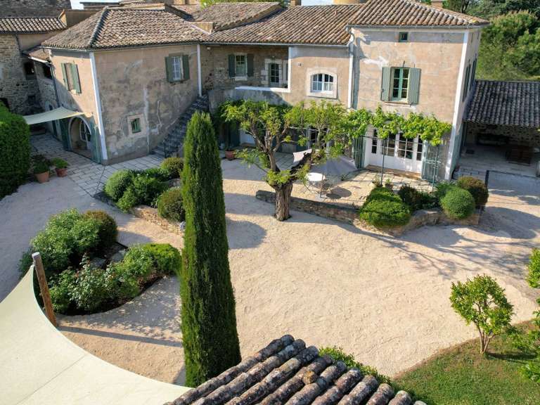 Propriété Uzès - 8 chambres - 560m²