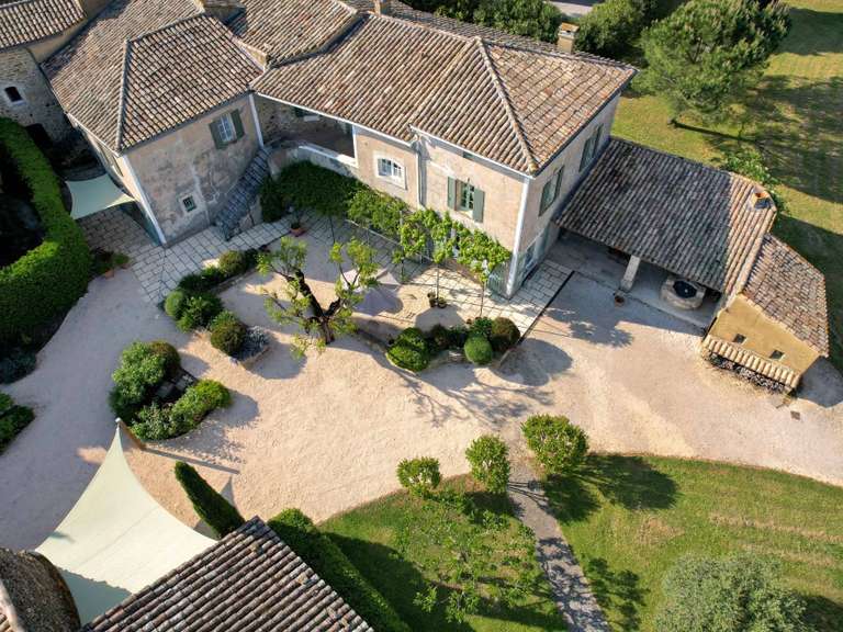 Propriété Uzès - 8 chambres - 560m²