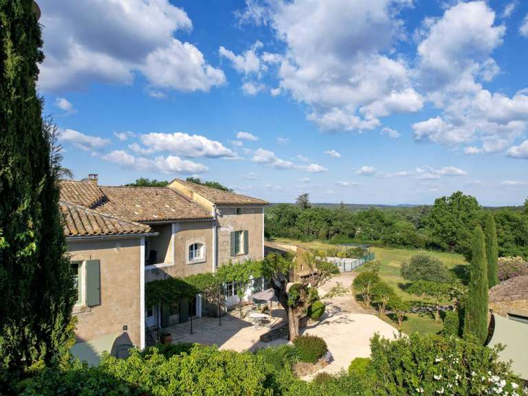 Propriété Uzès - 8 chambres - 560m²