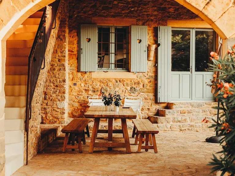 Propriété Uzès - 13 chambres - 900m²