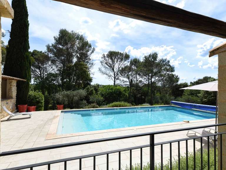 Propriété Uzès - 9 chambres - 562m²