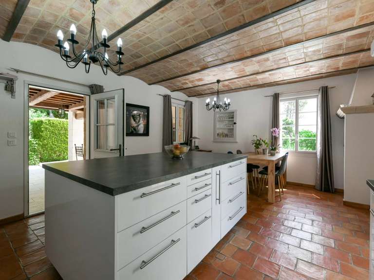 Propriété Uzès - 9 chambres - 562m²