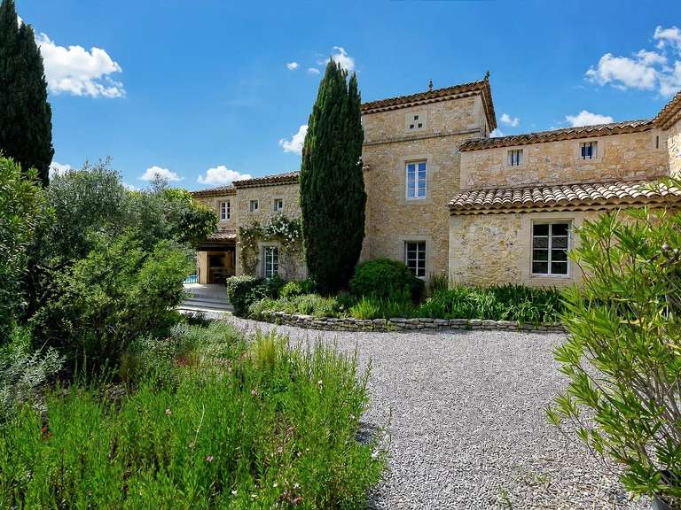 Propriété Uzès - 9 chambres - 562m²