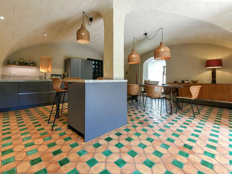 Propriété Uzès - 6 chambres - 820m²