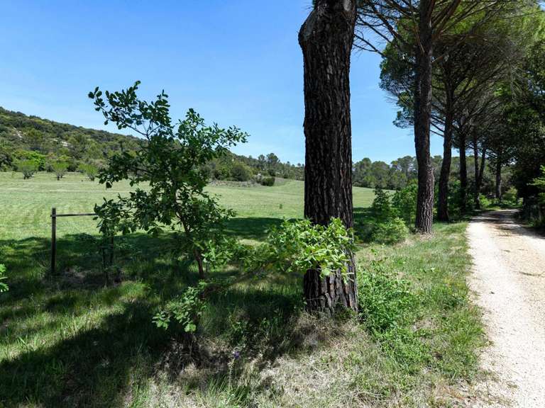 Propriété Uzès - 6 chambres - 820m²