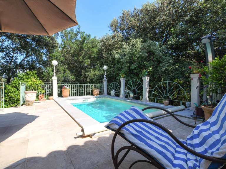 Propriété Uzès - 4 chambres - 261m²