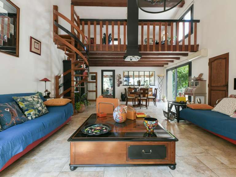 Propriété Uzès - 4 chambres - 261m²