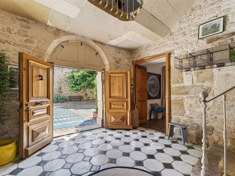 Propriété Uzès - 10 chambres - 1070m²