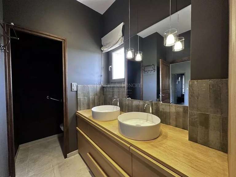 Propriété Uzès - 9 chambres - 996m²