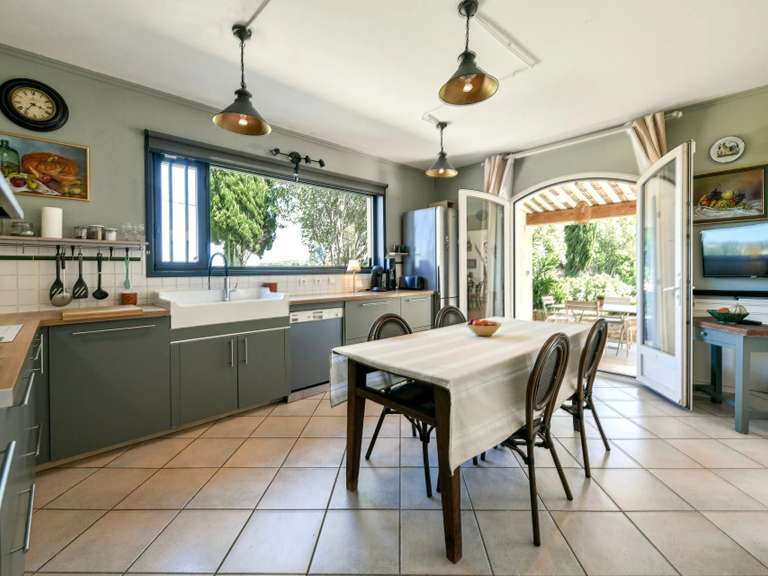 Propriété Uzès - 3 chambres - 237m²