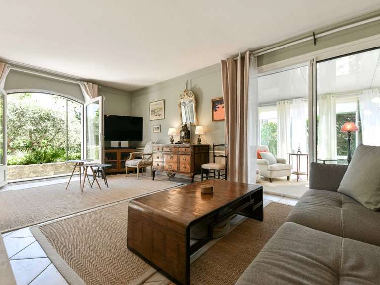 Propriété Uzès - 3 chambres - 237m²