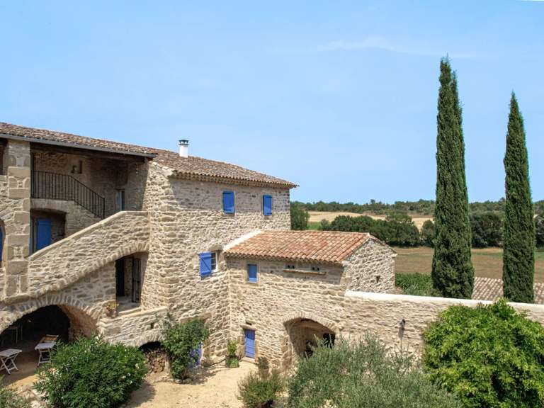 Propriété Uzès - 18 chambres - 1104m²